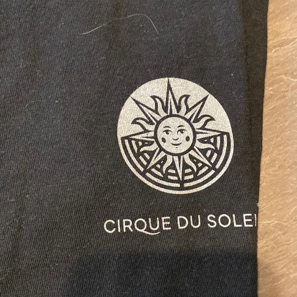 Cirque du soleil t-shirt